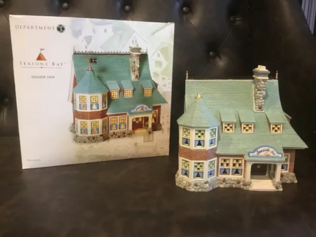 Department 56 Snow Village Seasons Bay Seaside Inn RETIRED #53449