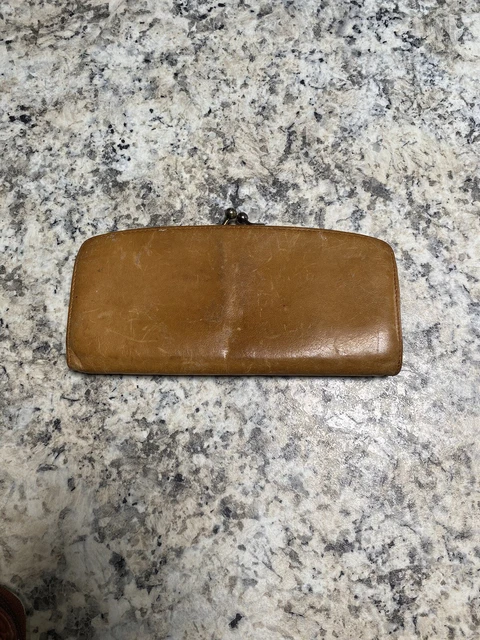 HOBO International Bi-fold Leather Wallet Camel Tan w/ Snaps & Kiss Lock Closure