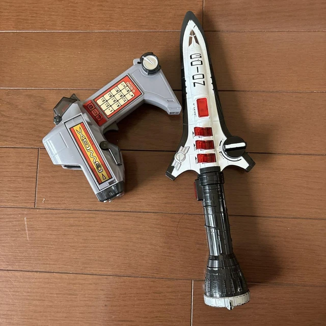 Power Morpher Power Rangers RPM (Go-onger) – Rocket Booster Cloud Hatchet – Version DX Bandai Japon – Occasion Bon état