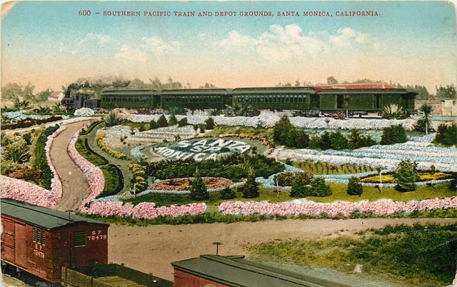 Vintage Postcard;Southern Pacific Train & Depot Grounds Santa Monica CA Unposted