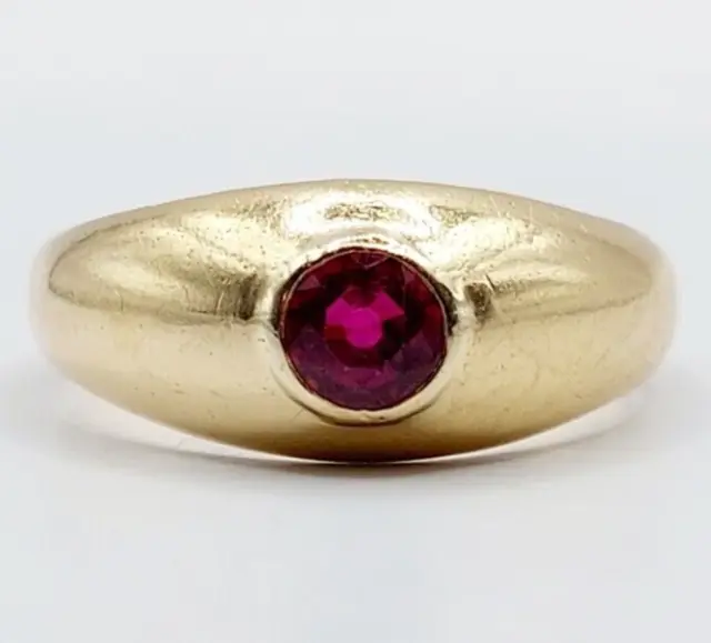 Bague jonc bombé or 18k rubis de 0,50 carats en serti clos (circa 1950)