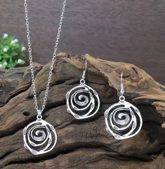 Art Nouveau Deco Style Celtic Rose Necklace & Earrings Set Silver Tone Vintage