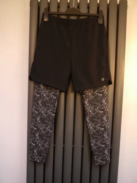 Short nuovi senza etichette Goodmove at M&S grigio nero attivo con leggings età 13-14 anni