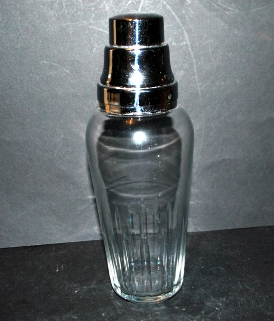 Shaker à cocktail en verre de cristal coupé bohème rouge des années