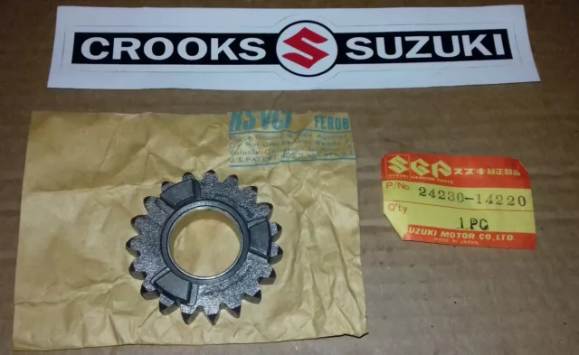 NOS 24230-14220 RM465 X 1982 Genuine Suzuki 19T 3rd Drive Gear