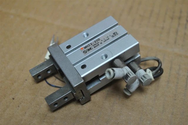 SMC Pneumatic Parallel Gripper Part No. MHX2-20D