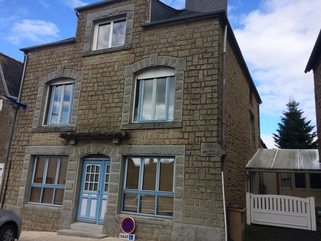 Maison atypique de bourgT6 en pierre