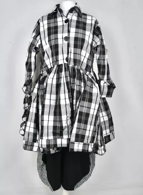 Champagne-Horatio German designer Swing coat black/white  check sz L/XL