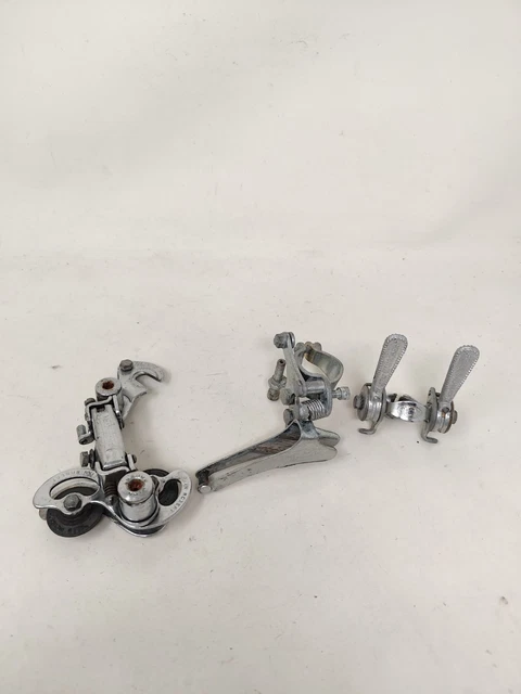 Cordon RCA mâle mâle + terre pour platine vinyle longueur 3m Cordon RCA mâle mâle + terre pour platine vinyle longueur 3m
