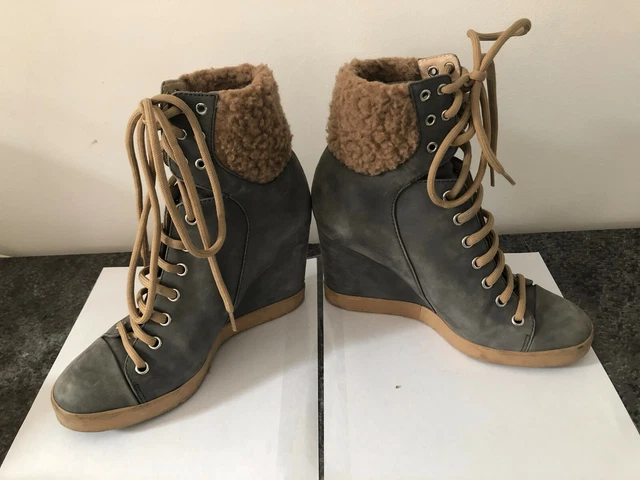 jolies bottines compensées fourrées en daim bleu SEE BY CHLOE pointure 37