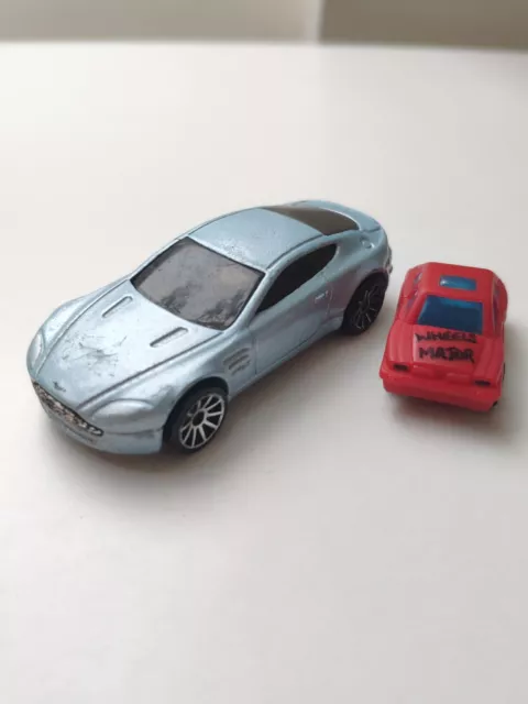 Hot Wheels - Aston Martin V8 Vantage / Bleue clair