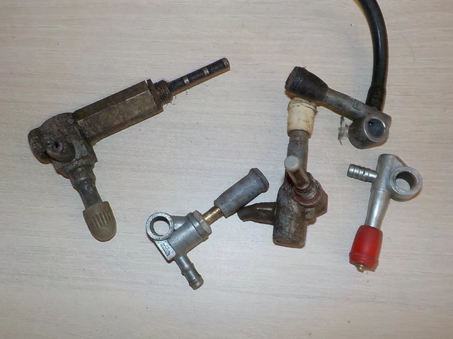 Lot Robinets Mobylette Motobecane..
