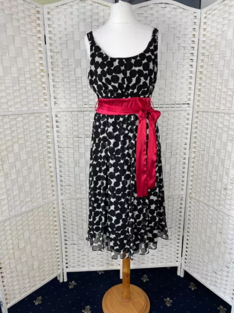 Hobbs black white spotty silk lined pretty dress red satin belt size 10 BNWT