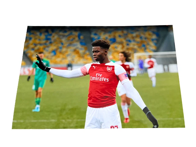 Saka Arsenal Fc 2022-23 12x8 06