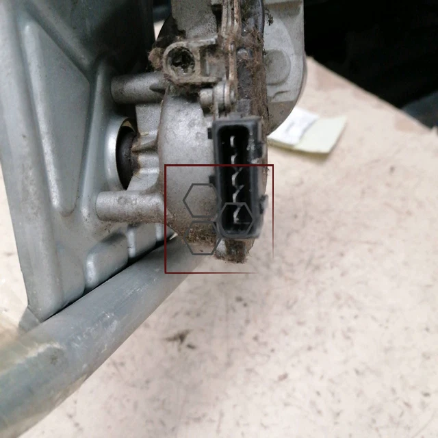 Moteur D'essuie-glace Avant Pour Ford Fiesta 2007 - Référence 2S6T17B571AC / FRF69659-07 - Occasion En Bon état