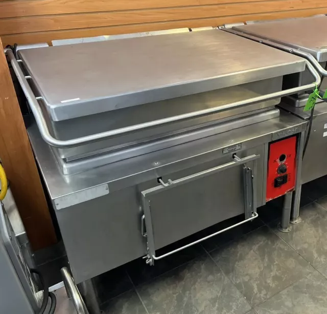 Vulcan VG40 Tilt Skillet 40 gallon braising pan (nat gas)