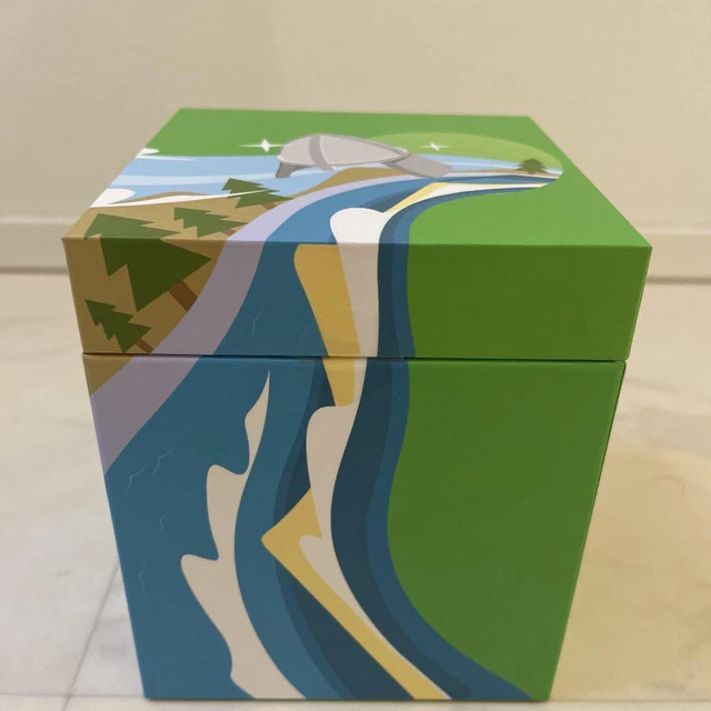 LEGO BRICKTOBER 2022 Dragon Adventure Toys "R" Us Adventure Set EUR 64