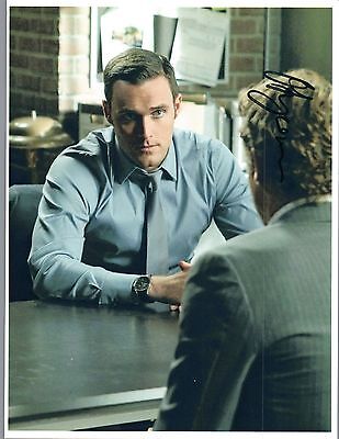 Owain Yeoman SIGNED 8x10 Photo Wayne The Mentalist SEXY PSA/DNA AUTOGRAPHED 