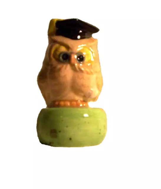 Owl F*138   Ceramic Graduate Brown Owl  Pie Bird