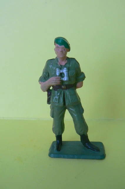 Figurine Résine Armée Française à Peindre - Garde Républicaine Porte-drapeau - Échelle 54-60mm