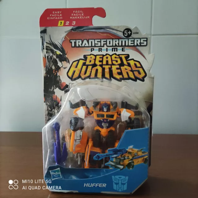 Hasbro Transformers Prime Beast Hunters Cyberverse Commander Class Huffer