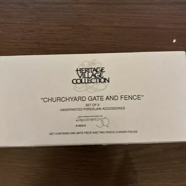 Department 56 CHURCHYARD GATE AND FENCE Set of 3 Heritage Village 5806-8 Boxed