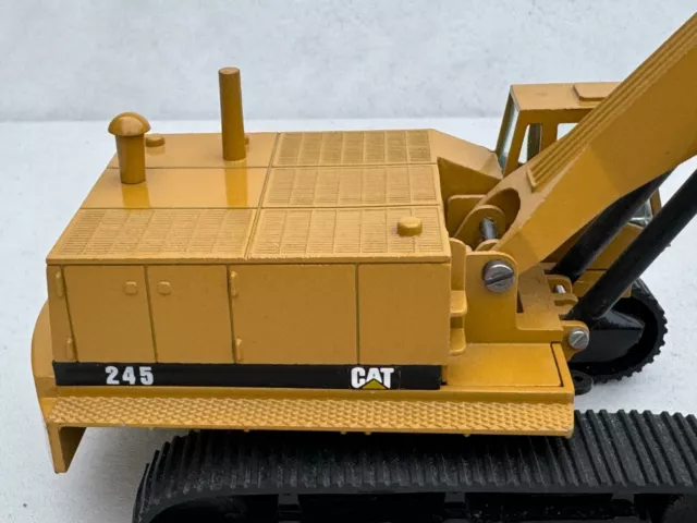 NZG 160 Cat 245 Tracked Excavator Diecast in 1:50 West Germany Z-6)