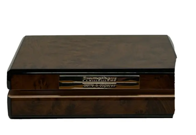Prometheus WALNUT humidor with case and accessories