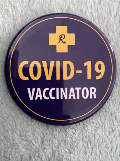 Collectable Badge Covid 19 Vaccinator Halloween Costume 006