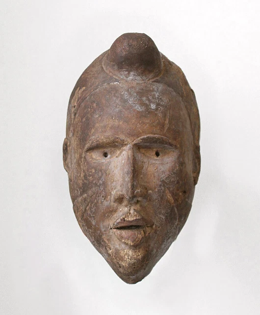 Superb old Yombe mask Cote d'Ivoire