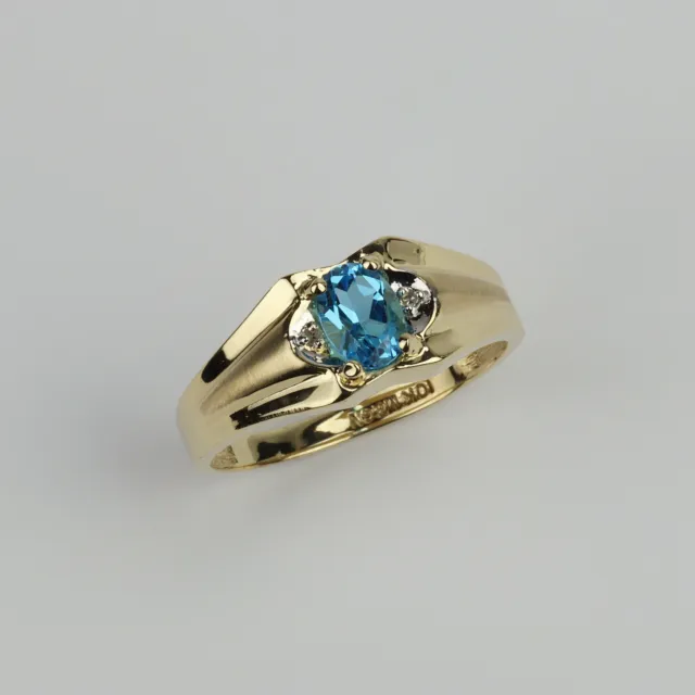 Gorgeous 10k Yellow Gold, Blue Topaz, Diamond Womens Ring Size 10.25