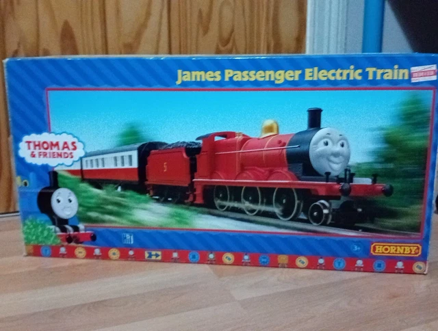 Hornby james top passenger train set