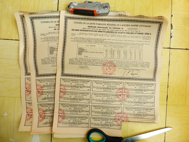LOT de 11 ACTIONS TURQUIE CONSEIL DE LA DETTE PUBLIQUE EMPIRE OTTOMAN 1933
