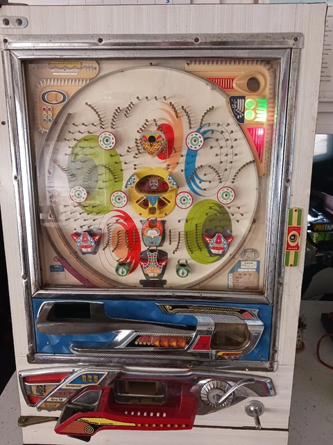 Vintage 1975 Maruhon Pachinko Machine, "King Theme" IT WORKS. Beautiful Colors Vintage 1975 Maruhon Pachinko Machine, "King Theme" IT WORKS. Beautiful Colors