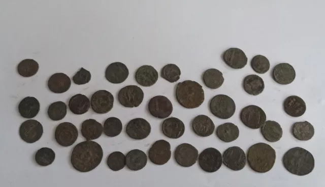 LOT OF 43 ANCIENT ROMAN BRONZE COINS II-IV Century AD