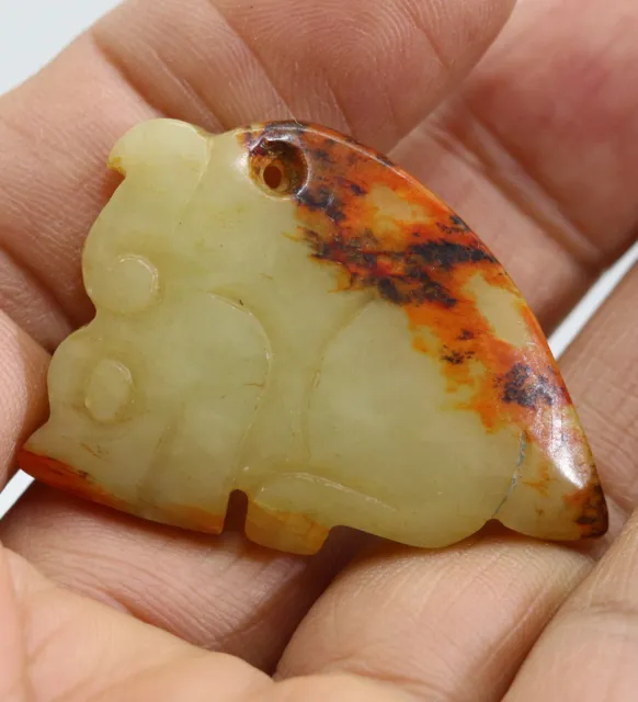 Collection ,-carved Chinese HeTian white jade beast amulet pendant D612