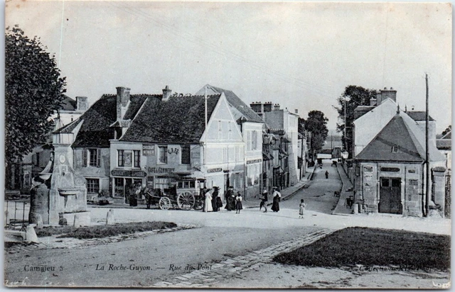95 LA ROCHE GUYON - vue de la rue du pont