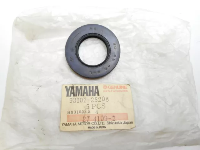 Original Yamaha Wellendichtring Simmerring / Oil Seal 93102-25208