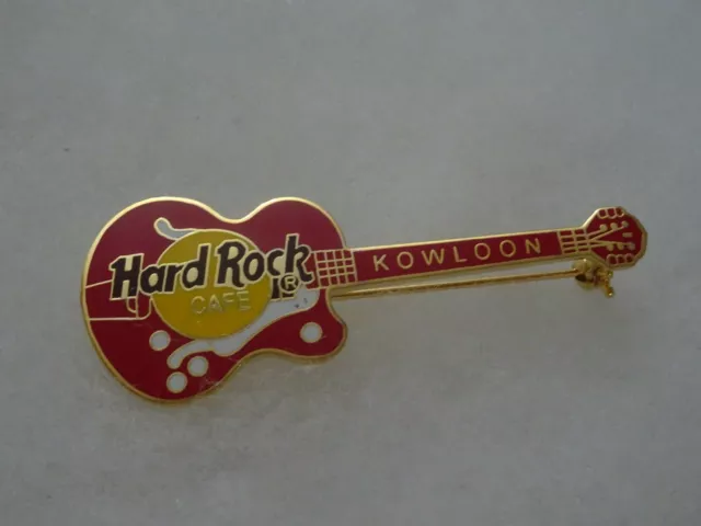 Hard Rock Cafe pin Kowloon red Gibson Core Guitar