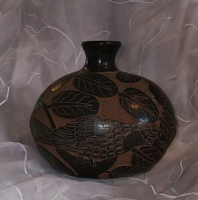 Costa Rican Carved Clay Pottery Vase of Birds & Flowers EXCELLENT CONDITION
