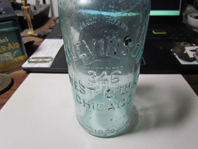 I.  Levinson Embossed Lion Chicago Hutchinson soda bottle Hutch