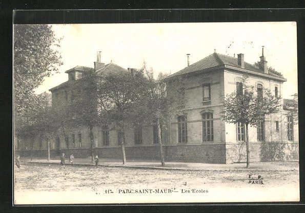 CPA Parc Saint-Maur, Les Ecoles 1914