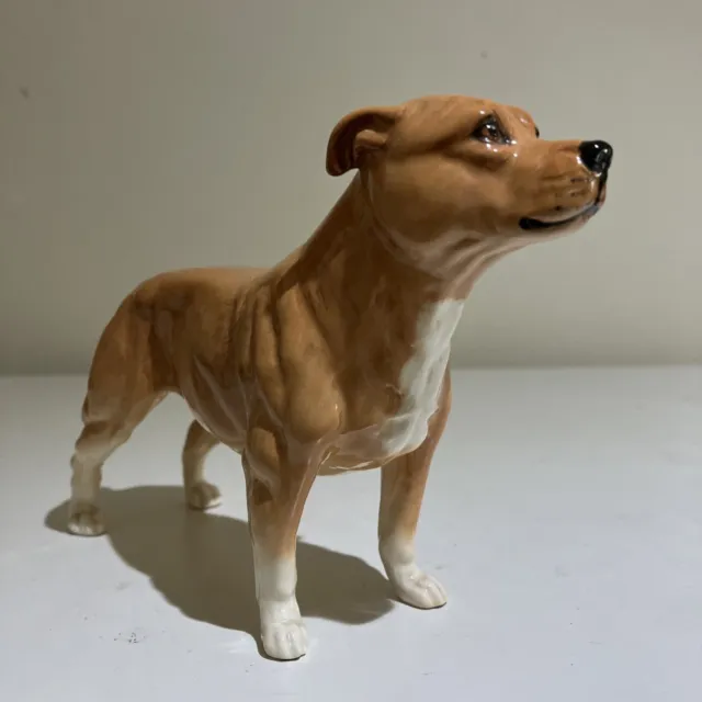 Royal Daulton Staffordshire bull terrier figurine missing tip Of Tail !!