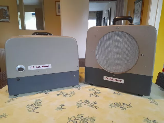 Bell and Howell 622 projector & Speaker