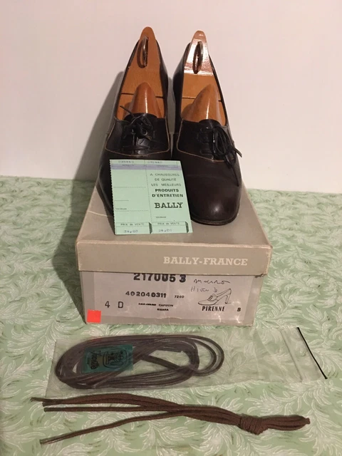 Ancienne Paire De Chaussures Femme Talon Cuir Bally Vintage + Embauchoirs Bois
