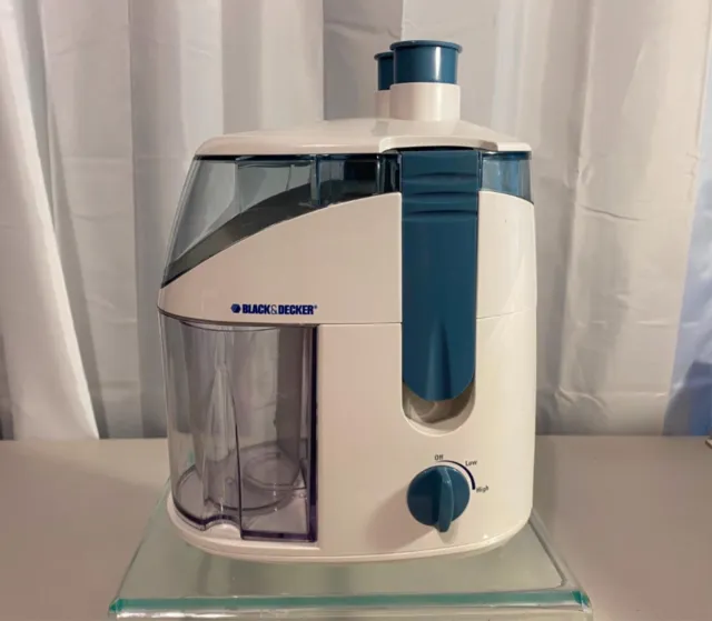 Buy the Fruit and Vegetable Juice Extractor, JE2200B