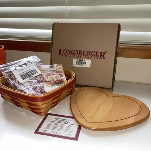 Longaberger 1999 Love Letters Sweetheart Basket Combo:Lid, Liner, Protector