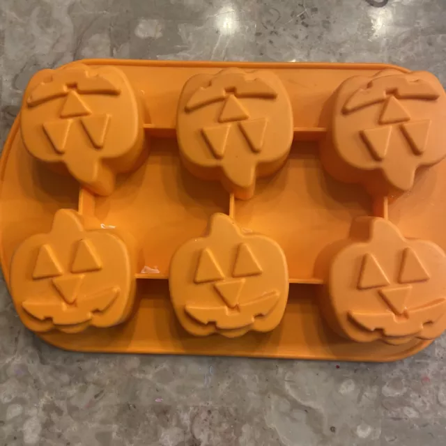 WILTON 6 Cavity Silicone PAIR Jack-O-Lantern Baking Molds Pumpkin Fall Halloween