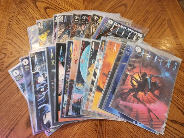 Huge Aliens dark horse comic book 24 lot Hive Genocide Graphic Novel C1