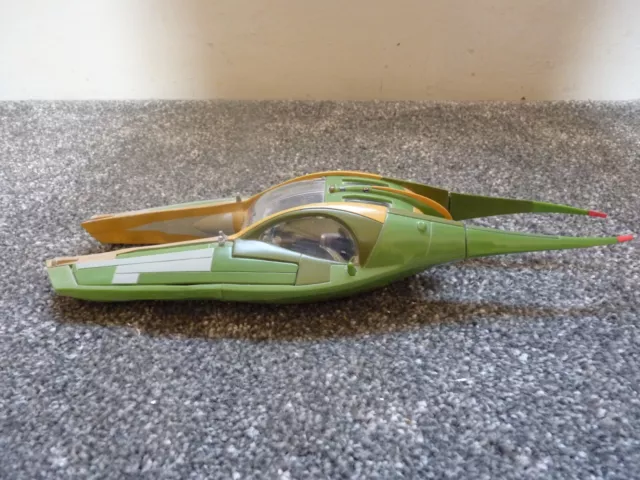 2002 Star Wars attack of the clones zam wesell speeder ship toy 2